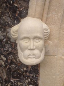 simon montebello carving head